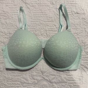 Victoria’s Secret PINK Bra Size 36C Mint Green Lace Push Up T-Shirt Bra NWOT